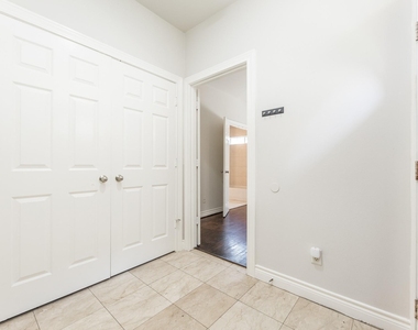 2616 Starboard Point Drive - Photo Thumbnail 6