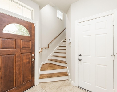 2616 Starboard Point Drive - Photo Thumbnail 5