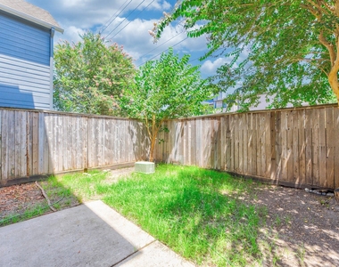 2616 Starboard Point Drive - Photo Thumbnail 32