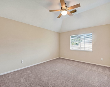 2411 Charter Oaks Court - Photo Thumbnail 21