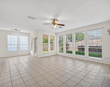 2411 Charter Oaks Court - Photo Thumbnail 5