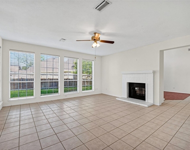 2411 Charter Oaks Court - Photo Thumbnail 6