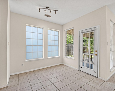 2411 Charter Oaks Court - Photo Thumbnail 11