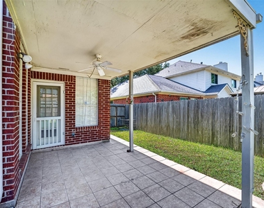 2411 Charter Oaks Court - Photo Thumbnail 25