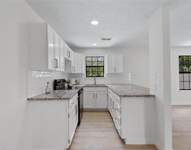 12019 Beth Lane - Photo Thumbnail 32