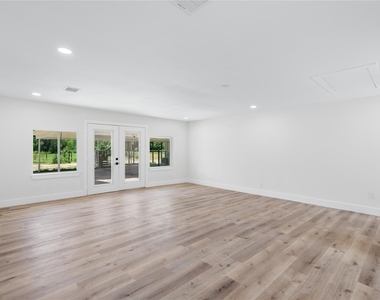 12019 Beth Lane - Photo Thumbnail 27