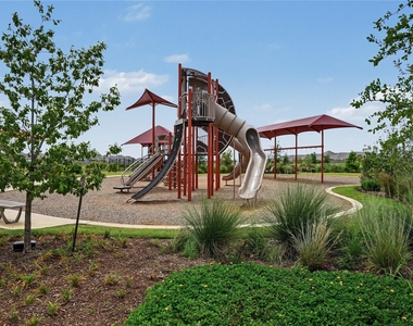 16819 Spotted Oak Dr - Photo Thumbnail 12
