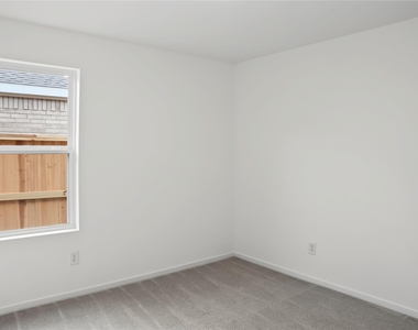 16819 Spotted Oak Dr - Photo Thumbnail 4