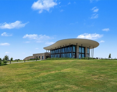 16819 Spotted Oak Dr - Photo Thumbnail 21