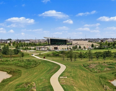16819 Spotted Oak Dr - Photo Thumbnail 28
