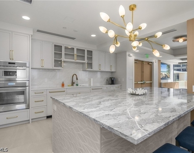 4005 Gulf Shore Boulevard N - Photo Thumbnail 16