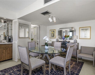 4005 Gulf Shore Boulevard N - Photo Thumbnail 6