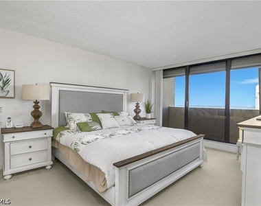 4005 Gulf Shore Boulevard N - Photo Thumbnail 10