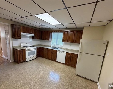 832 Paterson - Photo Thumbnail 2