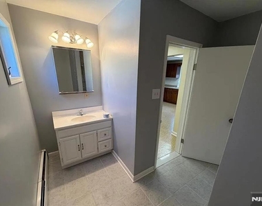 832 Paterson - Photo Thumbnail 4