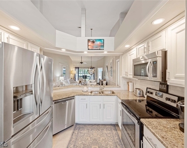 13631 Worthington Way - Photo Thumbnail 7
