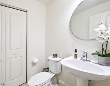 3505 Avion Woods Court - Photo Thumbnail 16