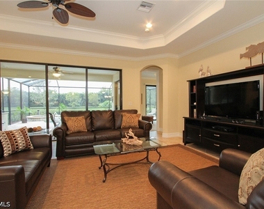 3122 Aviamar Circle - Photo Thumbnail 2