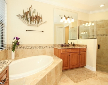 3122 Aviamar Circle - Photo Thumbnail 11