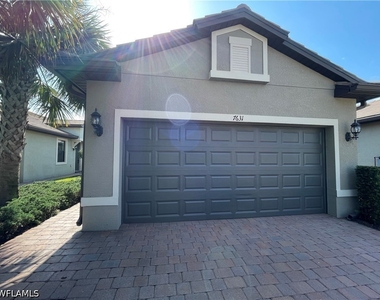 7631 Jacaranda Lane - Photo Thumbnail 11
