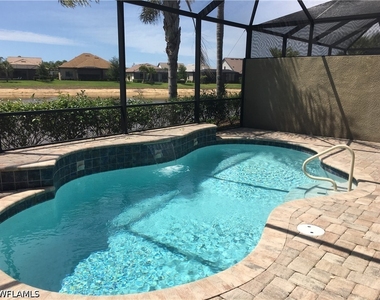 7631 Jacaranda Lane - Photo Thumbnail 4