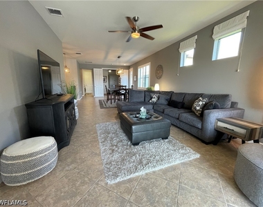 7631 Jacaranda Lane - Photo Thumbnail 22