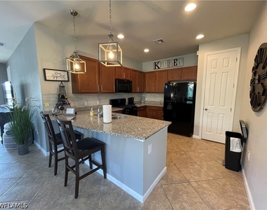 7631 Jacaranda Lane - Photo Thumbnail 15