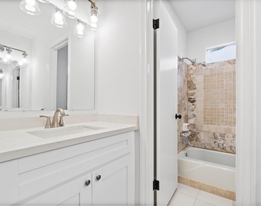 7810 Antoine Drive - Photo Thumbnail 9