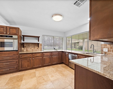 7810 Antoine Drive - Photo Thumbnail 2