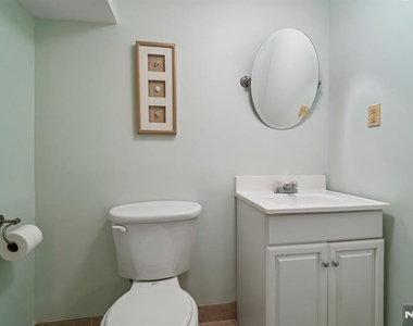 606 Park - Photo Thumbnail 18