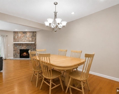 606 Park - Photo Thumbnail 5