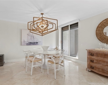 4005 Gulf Shore Boulevard N - Photo Thumbnail 13