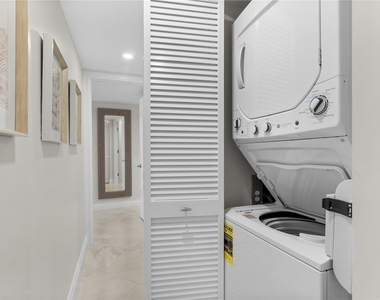 4005 Gulf Shore Boulevard N - Photo Thumbnail 29
