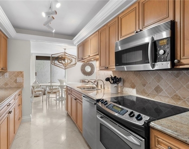 4005 Gulf Shore Boulevard N - Photo Thumbnail 15