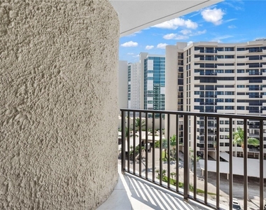 4005 Gulf Shore Boulevard N - Photo Thumbnail 24