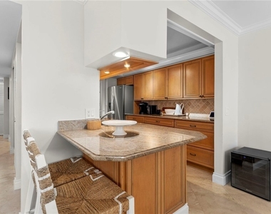 4005 Gulf Shore Boulevard N - Photo Thumbnail 19