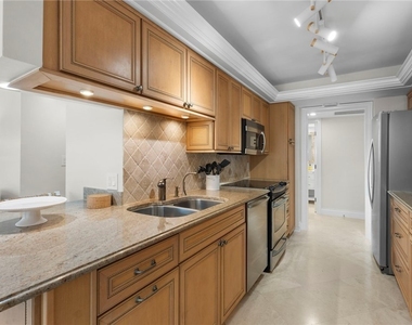 4005 Gulf Shore Boulevard N - Photo Thumbnail 18