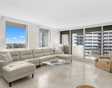 4005 Gulf Shore Boulevard N - Photo Thumbnail 6