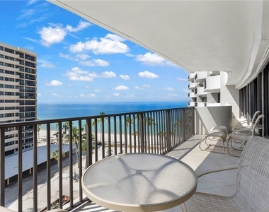 4005 Gulf Shore Boulevard N - Photo Thumbnail 1
