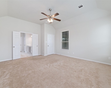 18511 Grand Spanish Oak Court - Photo Thumbnail 15