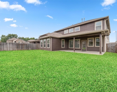 18511 Grand Spanish Oak Court - Photo Thumbnail 30