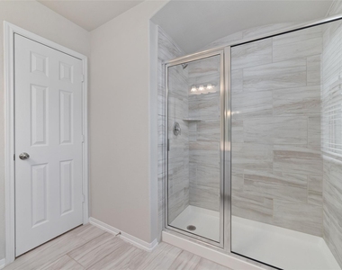 18511 Grand Spanish Oak Court - Photo Thumbnail 26