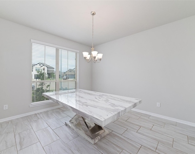 18511 Grand Spanish Oak Court - Photo Thumbnail 4