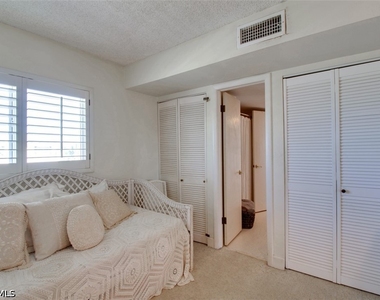 250 7th Avenue S - Photo Thumbnail 13