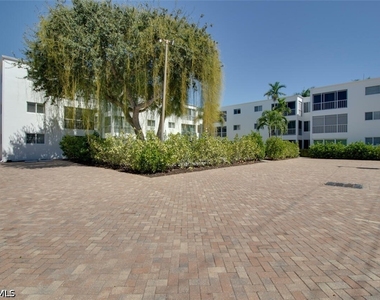 250 7th Avenue S - Photo Thumbnail 19