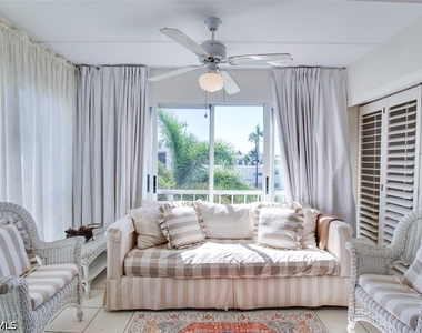 250 7th Avenue S - Photo Thumbnail 6