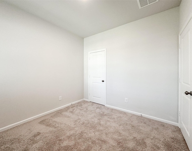 52 Valiant Ridge Trail - Photo Thumbnail 25