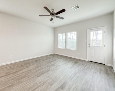52 Valiant Ridge Trail - Photo Thumbnail 19