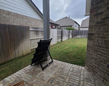 7035 Coneflower Creek Court - Photo Thumbnail 19