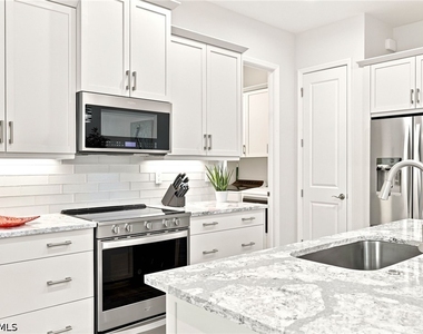 7239 Saona Court - Photo Thumbnail 18